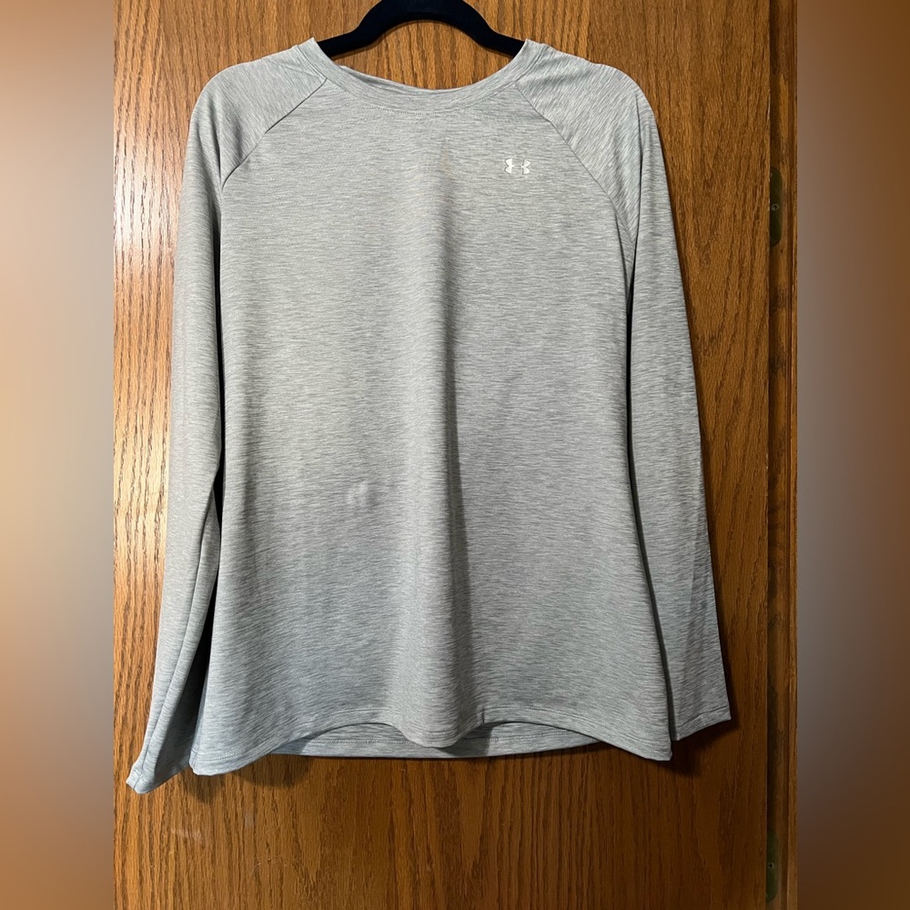 Underarmour long sleeve with open back